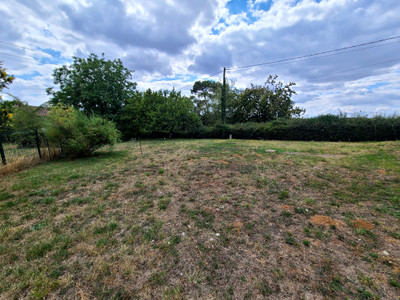 French property for sale in Les Adjots, Charente - €129,000 - photo 9