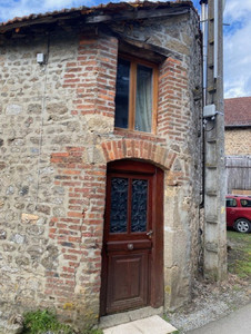 Maison à vendre à Saint-Pardoux-les-Cards, Creuse, Limousin, avec Leggett Immobilier