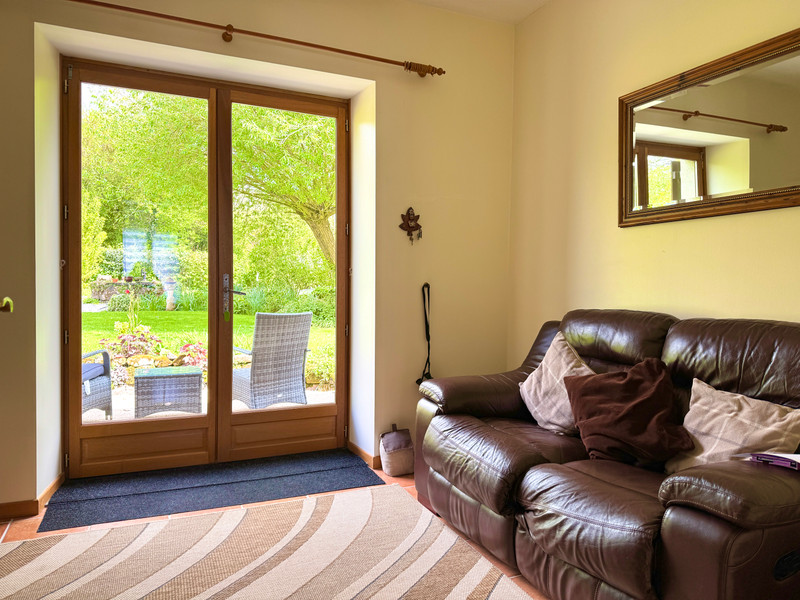 French property for sale in Saint-Cyr-en-Pail, Mayenne - €160,000 - photo 6