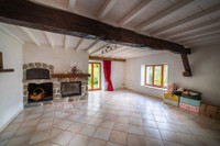 Maison à vendre à La Couronne, Charente - 214.000 € - photo 3