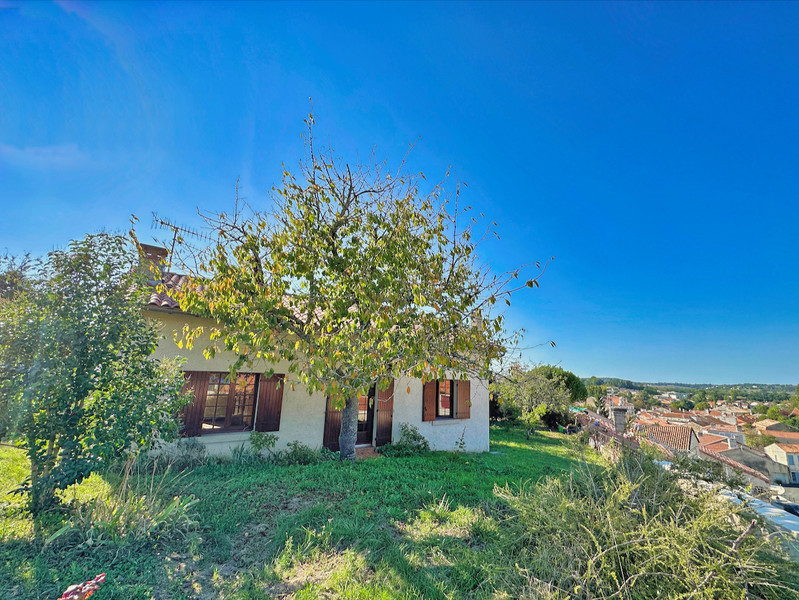 Maison à vendre à Ribérac, Dordogne - 205 000 € - photo 1