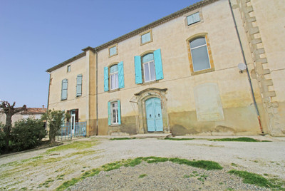 Chateau à vendre à Cailhavel, Aude, Languedoc-Roussillon, avec Leggett Immobilier