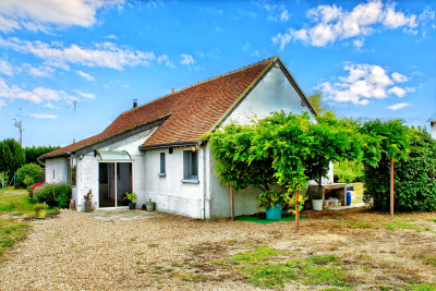 French property for sale in Droué, Loir-et-Cher - €169,600 - photo 2
