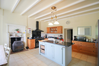 French property for sale in Villemain, Deux-Sèvres - €270,000 - photo 1