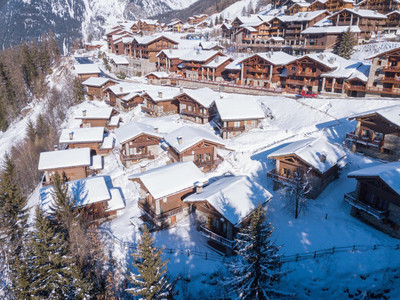 Ski property for sale in  - 1 400 000 € - photo 0