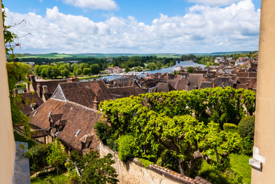 Maison à vendre à Joigny, Yonne, Bourgogne, avec Leggett Immobilier