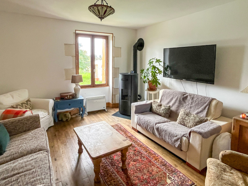 French property for sale in Pleuville, Charente - €199,950 - photo 2