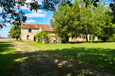 Maison à vendre à Vouzan, Charente, Poitou-Charentes, avec Leggett Immobilier