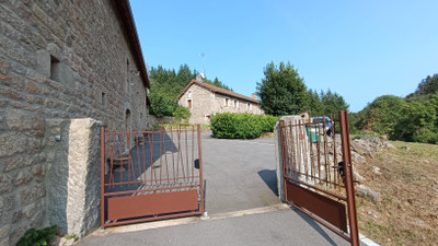 French property for sale in Crocq, Creuse - €185,000 - photo 4