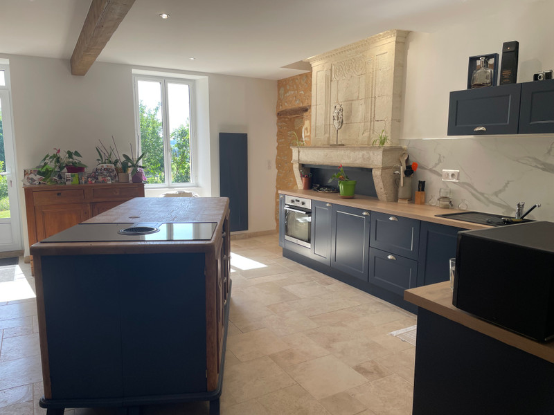 French property for sale in Blaye, Gironde - €742,000 - photo 3