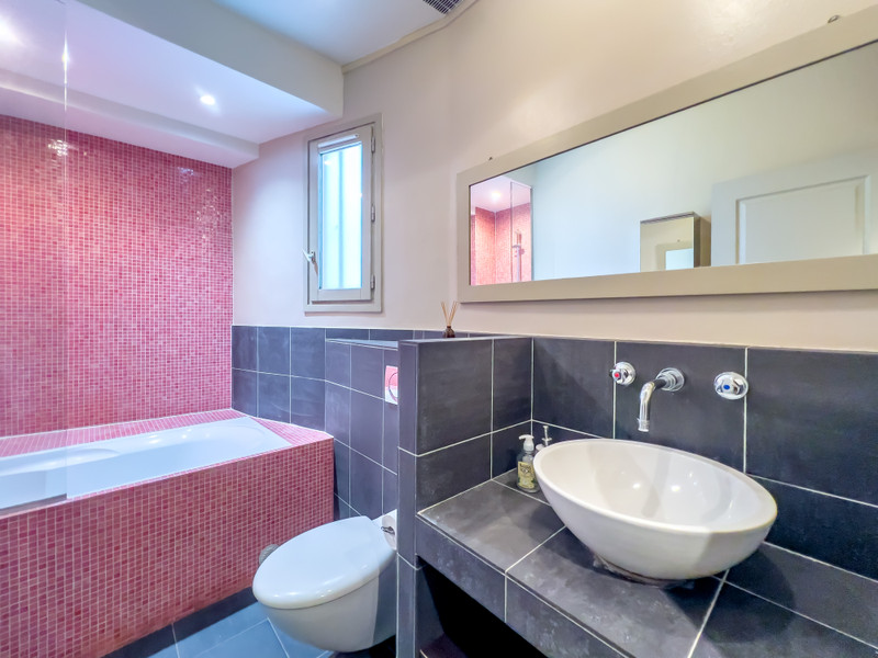 French property for sale in Paris, Paris - €865,000 - photo 8