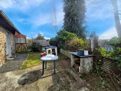 French property for sale in Callac, Côtes-d'Armor - €88,000 - photo 2