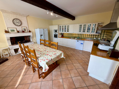 French property for sale in Berneuil, Charente - €470,640 - photo 3