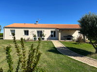 Propriété à vendre à Saint-Romans-lès-Melle, Deux-Sèvres - 320 000 € - photo n°1