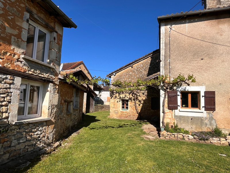 French property for sale in Javerlhac-et-la-Chapelle-Saint-Robert, Dordogne - €192,600 - photo 1
