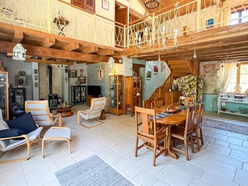 French property for sale in Villiers-le-Roux, Charente - €199,950 - photo 2
