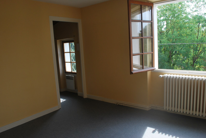 French property for sale in Montmorillon, Vienne - €180,000 - photo 8