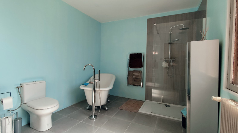 French property for sale in Aunac-sur-Charente, Charente - €132,980 - photo 6