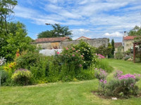 Propriété à vendre à Poursac, Charente - 324 995 € - photo n°8