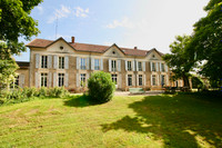 Maison à vendre à Orgedeuil, Charente - 398.000 € - photo 1
