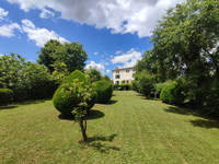 Maison à vendre à Ventouse, Charente - 192.600 € - photo 2