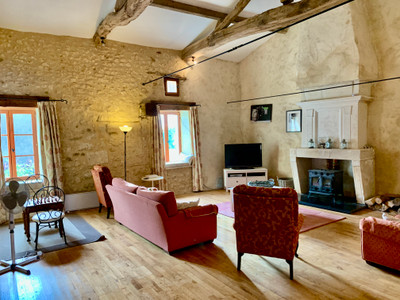 French property for sale in Saint-Sorlin-de-Conac, Charente-Maritime - €250,000 - photo 2