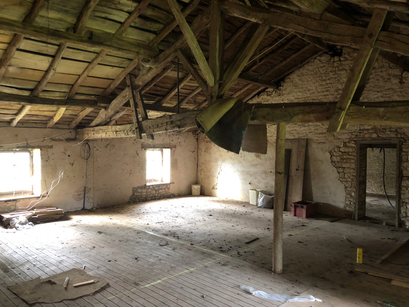 French property for sale in Limalonges, Deux-Sèvres - €240,750 - photo 9