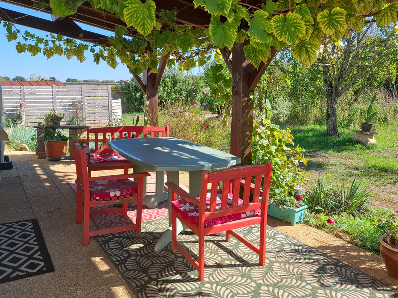 French property for sale in Limalonges, Deux-Sèvres - €165,000 - photo 1