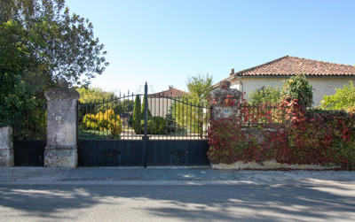 French property for sale in Les Éduts, Charente-Maritime - €186,300 - photo 8
