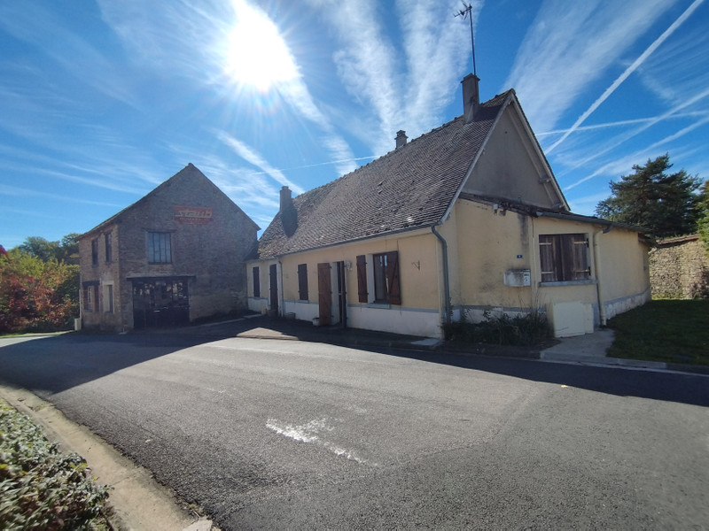 French property for sale in Cromac, Haute-Vienne - €99,000 - photo 0
