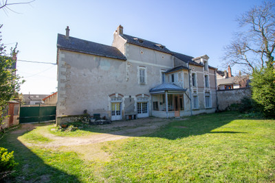 French property for sale in Descartes, Indre-et-Loire - €201,824 - photo 8