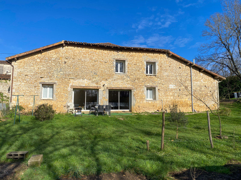 Propriété à vendre à Valence, Charente - 125 350 €