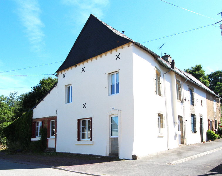 House for sale in La TrinitéPorhoët Morbihan Renovated beautiful