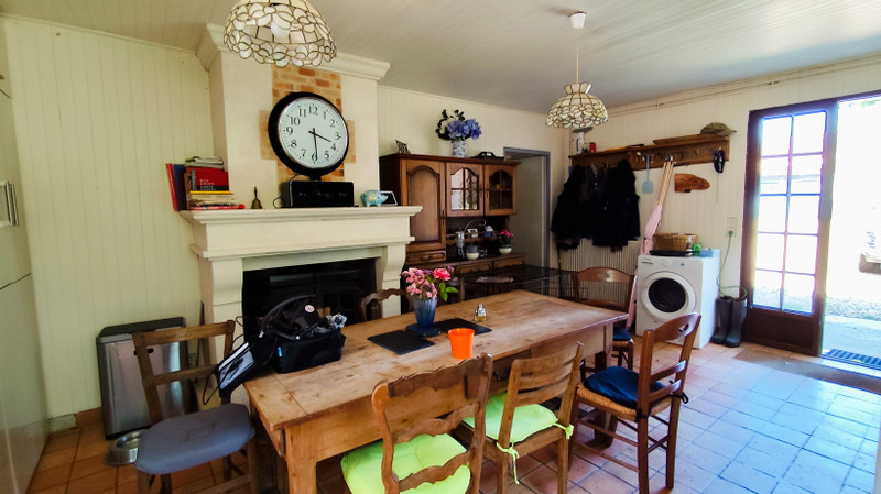 French property for sale in Agris, Charente - €386,999 - photo 1