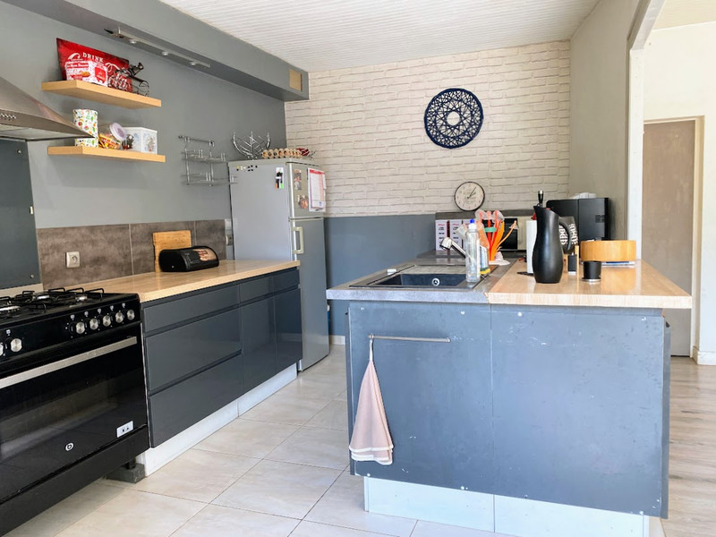 French property for sale in Saint-Front, Charente - €168,470 - photo 3