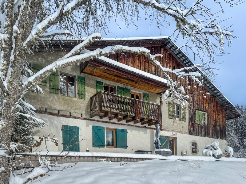 Ski property for sale in Les Carroz - €875,000 - photo 0