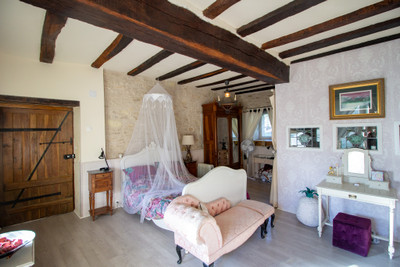 French property for sale in Loudun, Vienne - €378,000 - photo 3