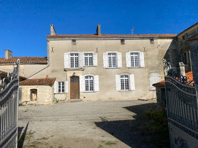 Maison à vendre à Brie, Charente, Poitou-Charentes, avec Leggett Immobilier