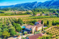 Maison à vendre à Maubec, Vaucluse - 1.800.000 € - photo 1