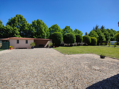 French property for sale in Roullet-Saint-Estèphe, Charente - €213,000 - photo 1