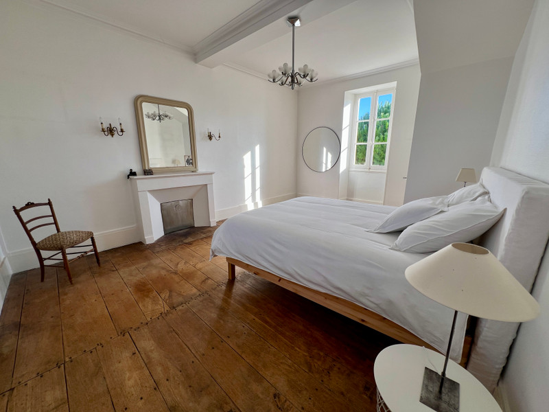 French property for sale in Saint-Jean-d'Angély, Charente-Maritime - €456,000 - photo 9