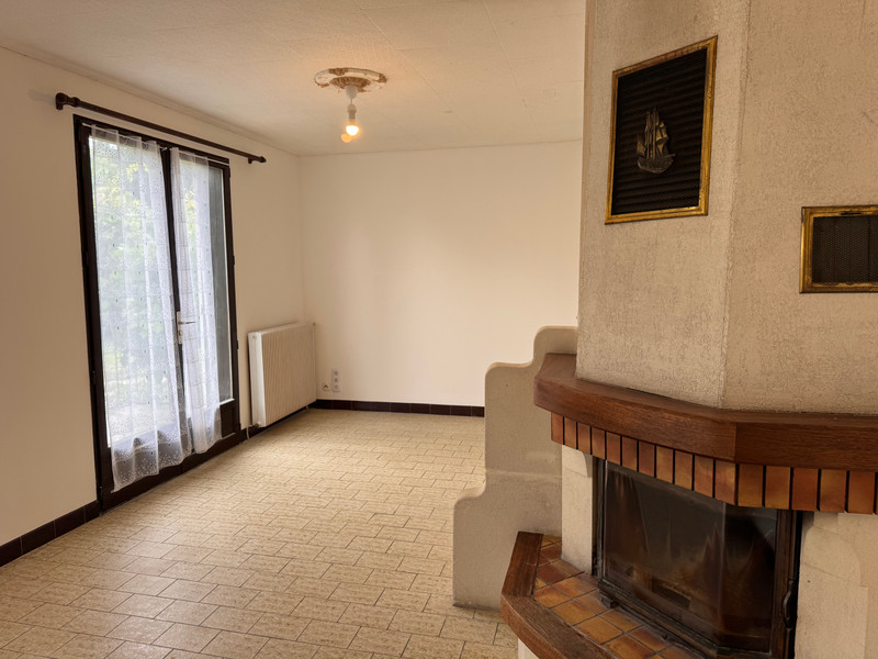 French property for sale in Montmoreau, Charente - €172,800 - photo 2