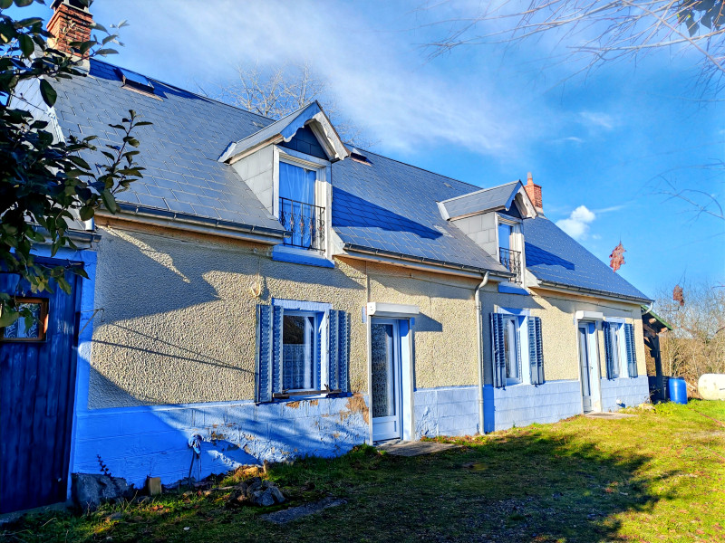 French property for sale in Gouttières, Puy-de-Dôme - €147,900 - photo 1