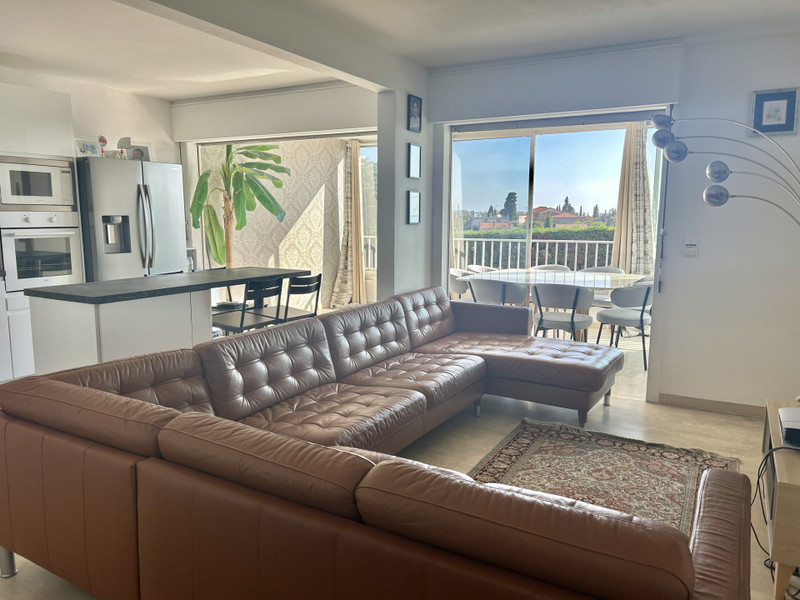 French property for sale in Antibes, Alpes-Maritimes - €650,000 - photo 1