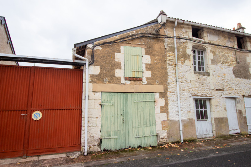 French property for sale in Richelieu, Indre-et-Loire - €101,600 - photo 9