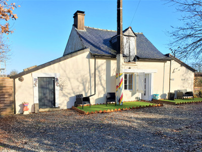 Maison à vendre à Brains-sur-les-Marches, Mayenne, Pays de la Loire, avec Leggett Immobilier