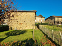 Maison à vendre à Brigueuil, Charente - 152.600 € - photo 9