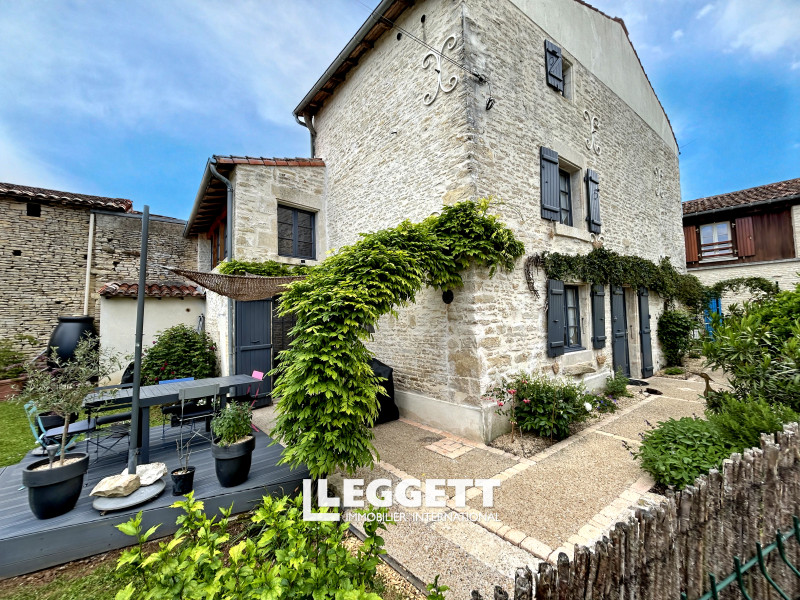 Maison 6 pièce(s), ARÇAIS