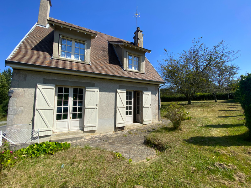 Maison à vendre à Boussac, Creuse - 104.500 € - photo 1