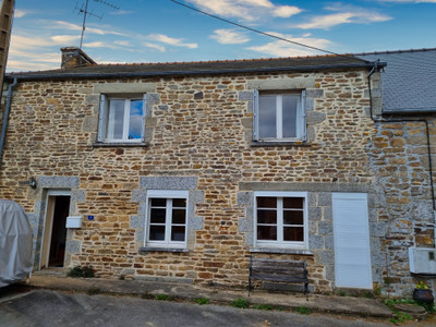 Maison à vendre à Plouguenast, Côtes-d'Armor, Bretagne, avec Leggett Immobilier